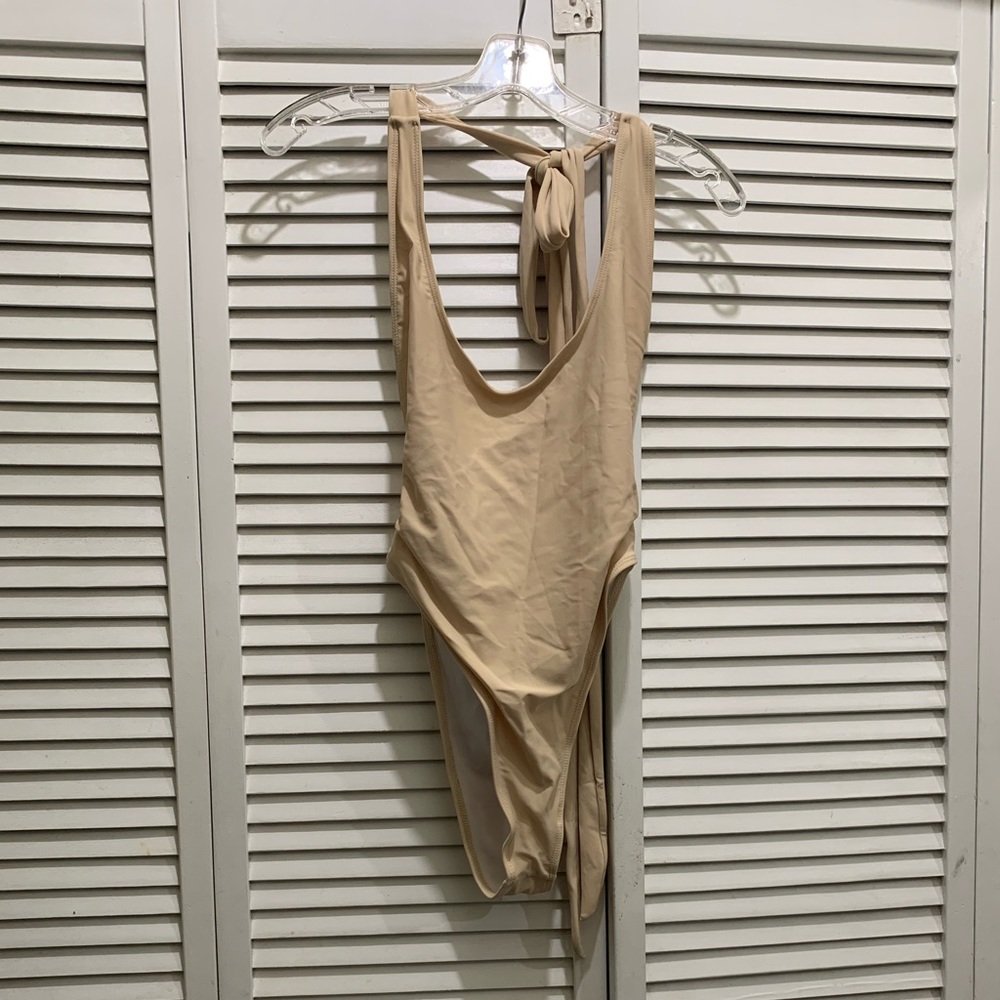 One piece swim